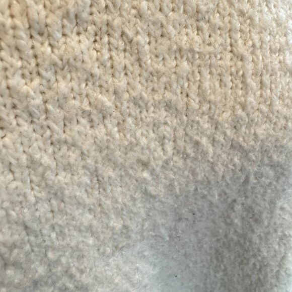 Oversized Soft Elizabeth & James Baggy Cream Comfy Sweater - Picture 7 of 9